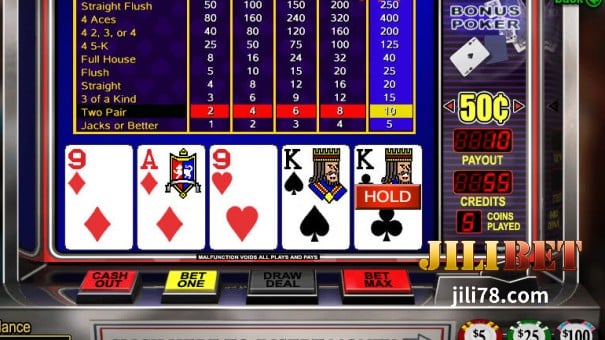 Ang Video Poker ay isang napakasikat na online game na isang nakakatuwang twist sa sikat na laro ng